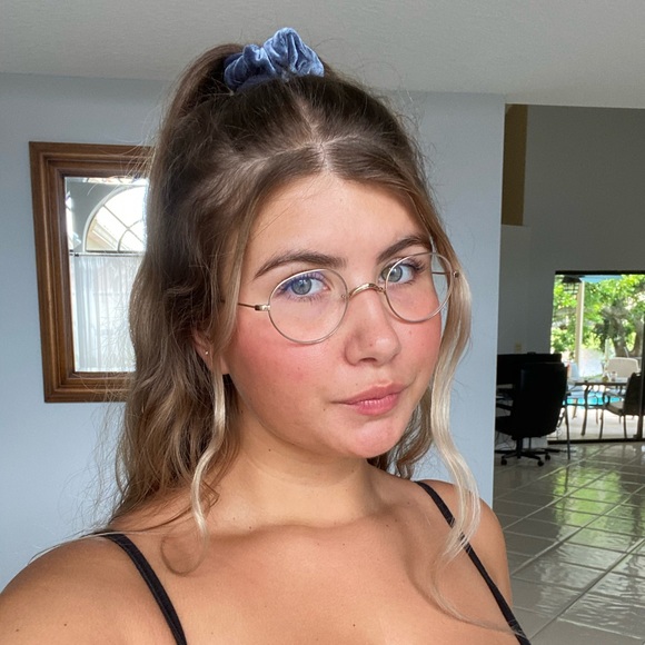 Meet your Posher, Mariluna - Picture 1 of 1